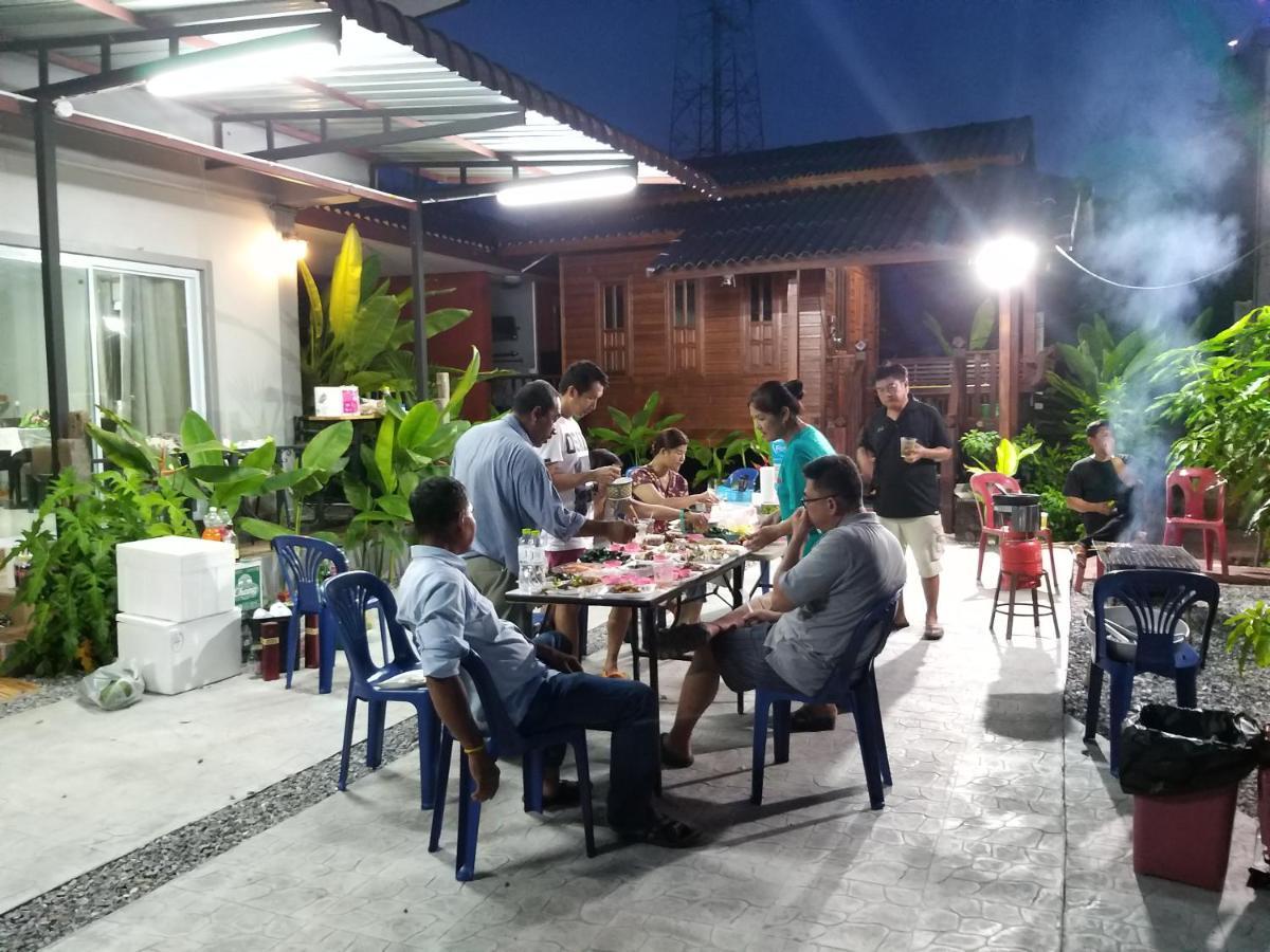 บ้านทะเลอิ่มเอม Bann Talay Im Eimm Ban Phe Bagian luar foto